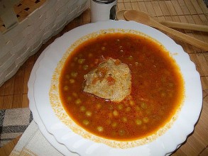 Свинско с грах